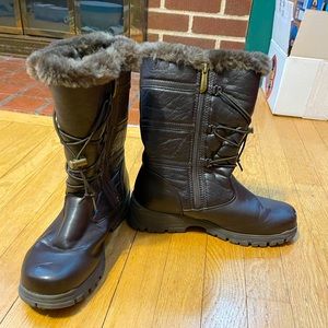 Khombu Brown Winter Boots, EUC, Size 9